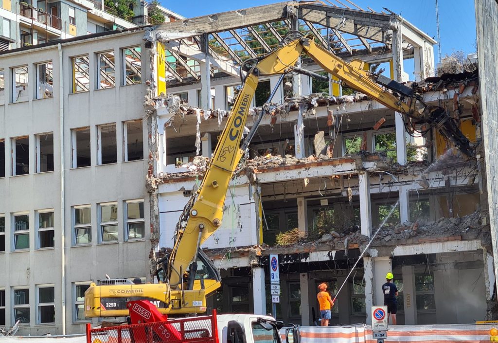 Demolizioni industriali