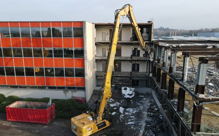  Demolizioni industriali a Como